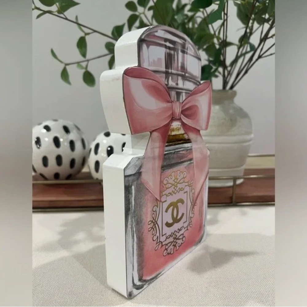 CHANEL PERFUME HOME 3D WOOD ACCENT DECOR - Picture 10 of 11